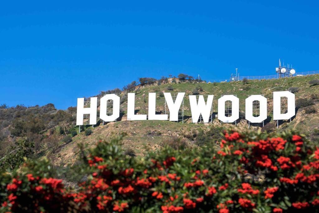 Elegant Hollywood Retreat - Spacious 2Br 2Ba Condo With Resort-Style Amenities ロサンゼルス エクステリア 写真
