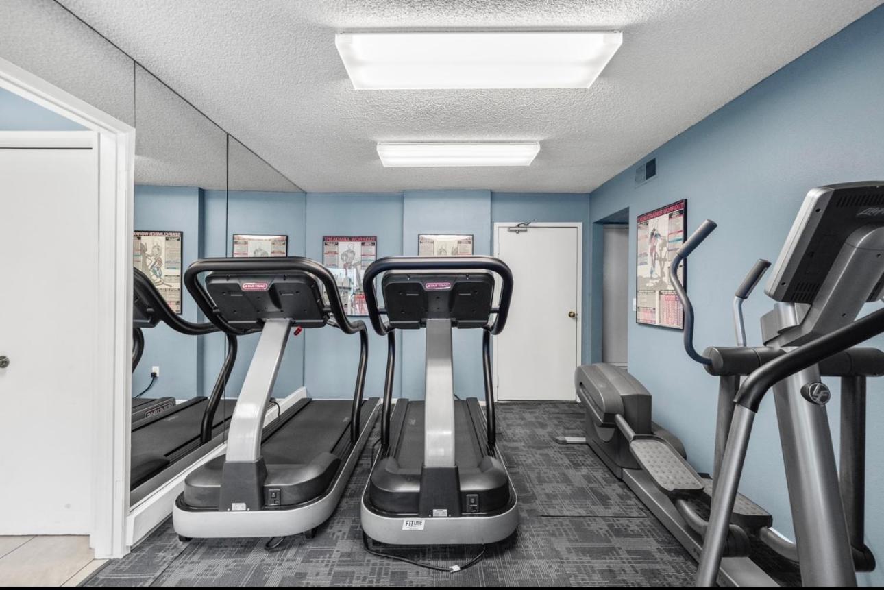Elegant Hollywood Retreat - Spacious 2Br 2Ba Condo With Resort-Style Amenities ロサンゼルス エクステリア 写真