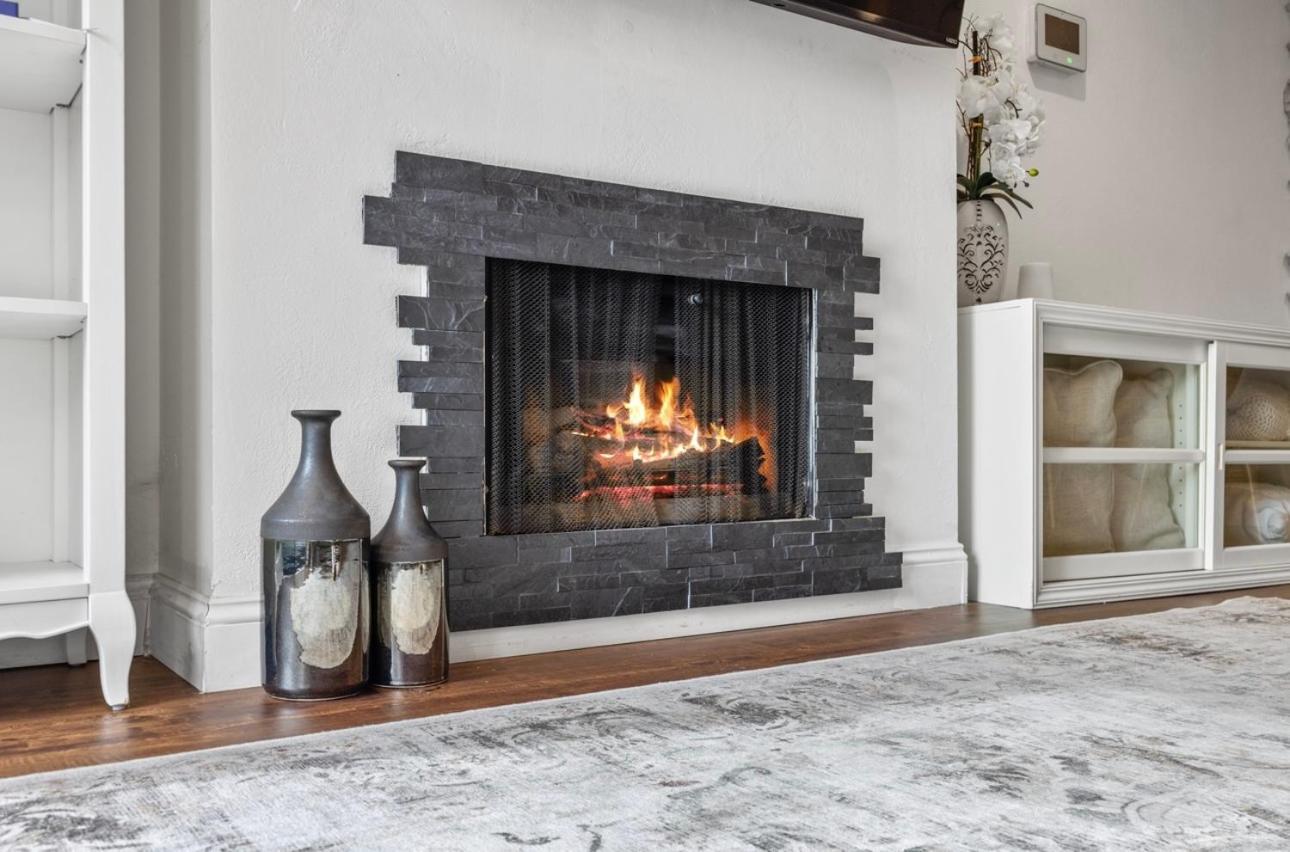 Elegant Hollywood Retreat - Spacious 2Br 2Ba Condo With Resort-Style Amenities ロサンゼルス エクステリア 写真