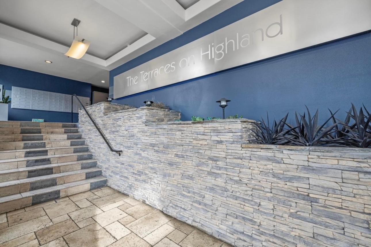 Elegant Hollywood Retreat - Spacious 2Br 2Ba Condo With Resort-Style Amenities ロサンゼルス エクステリア 写真