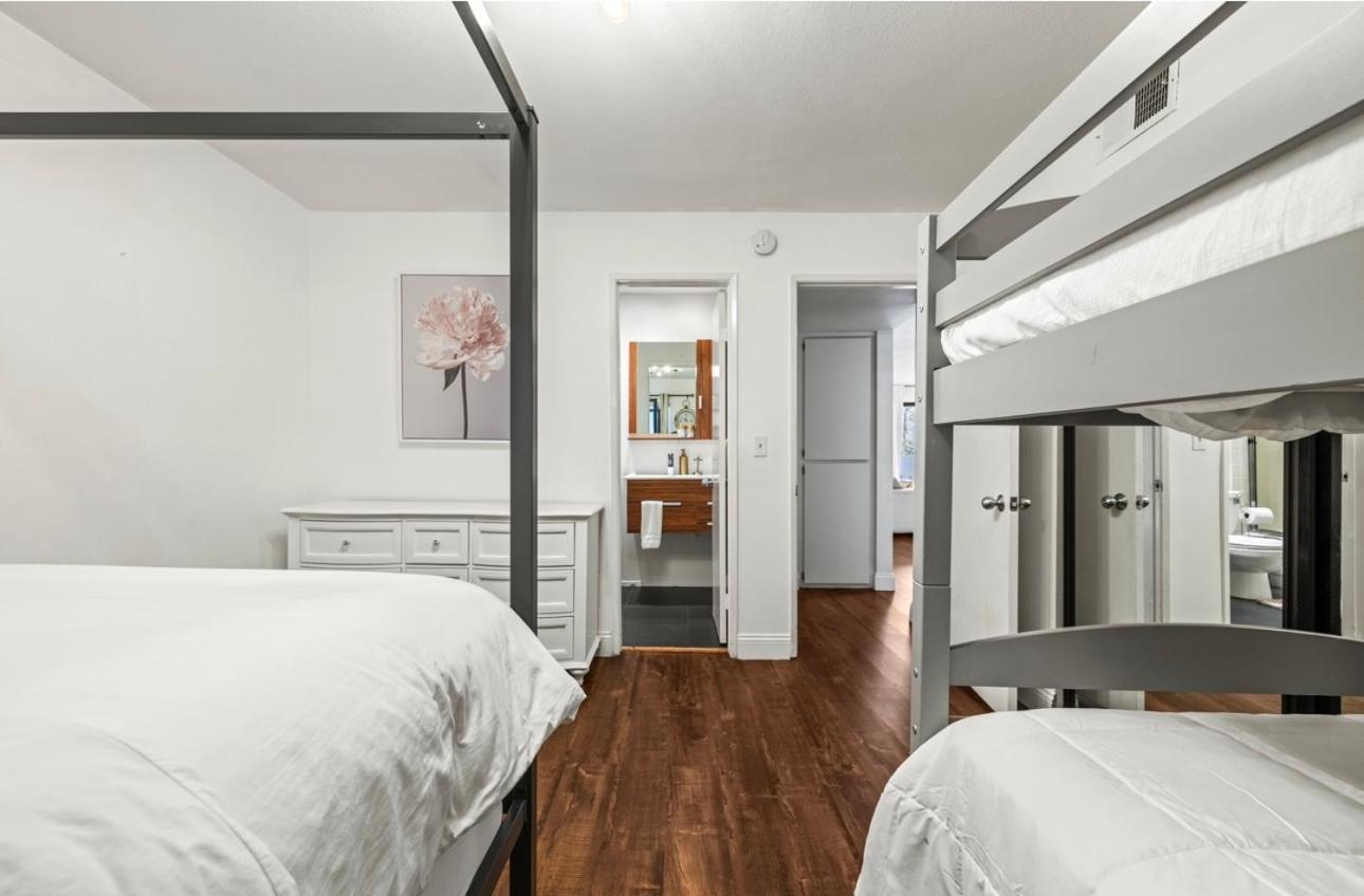 Elegant Hollywood Retreat - Spacious 2Br 2Ba Condo With Resort-Style Amenities ロサンゼルス エクステリア 写真