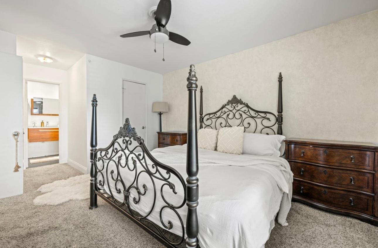 Elegant Hollywood Retreat - Spacious 2Br 2Ba Condo With Resort-Style Amenities ロサンゼルス エクステリア 写真