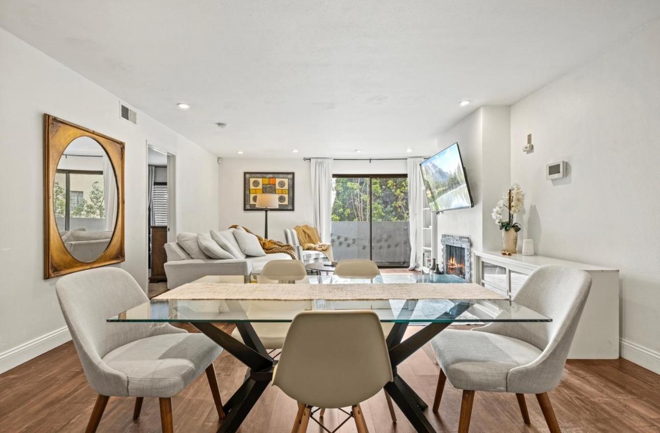 Elegant Hollywood Retreat - Spacious 2Br 2Ba Condo With Resort-Style Amenities ロサンゼルス エクステリア 写真