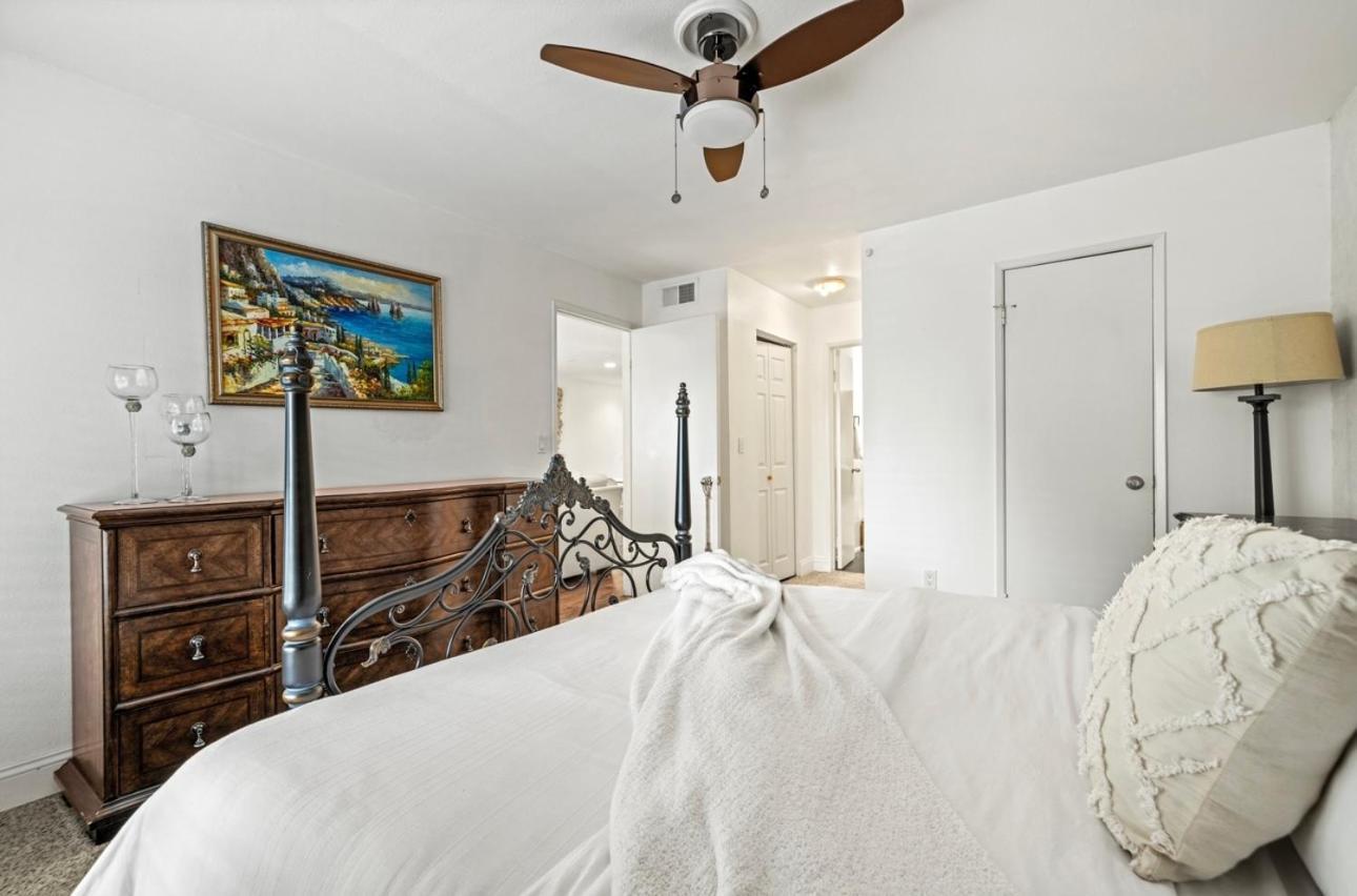 Elegant Hollywood Retreat - Spacious 2Br 2Ba Condo With Resort-Style Amenities ロサンゼルス エクステリア 写真